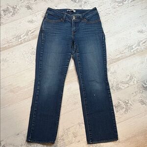Levi’s 529 Curvy Straight Leg Jeans Medium Wash Size 30